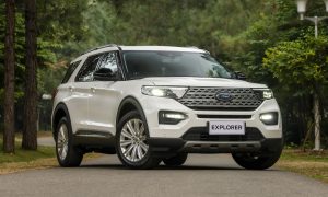 Ford Explorer tăng giá trở lại