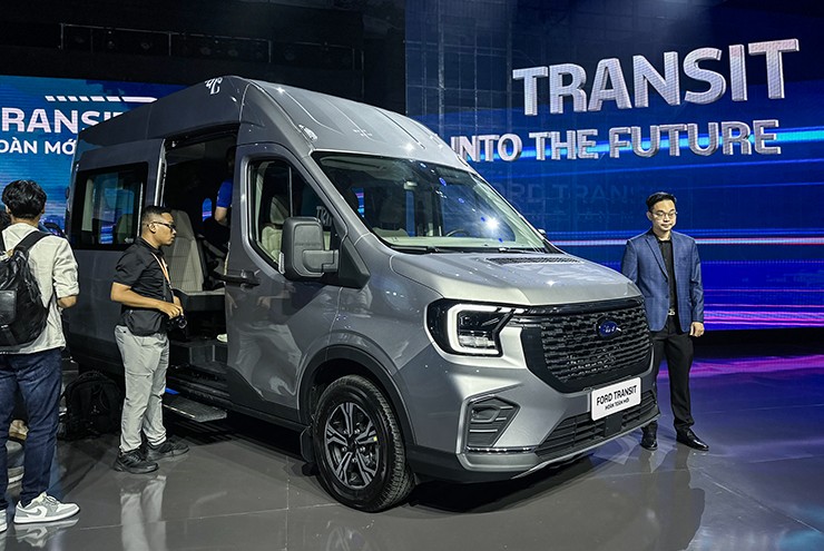 Ford Transit thế hệ mới